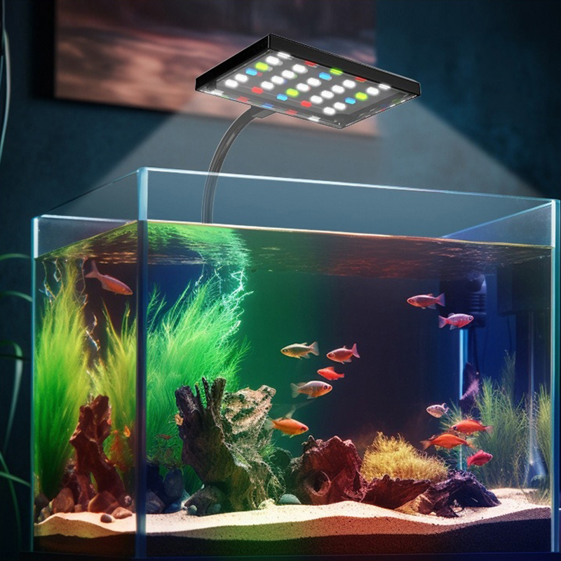USB水槽用LEDライト フルスペクトラム 水生植物育成ラン - Aquarium Plant Ornament のレビューと価格
